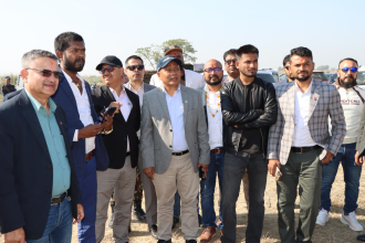 मन्त्री घिसिङद्वारा कमला नदीमा निर्माणाधीन पुलको स्थलगत निरीक्षण, डेढ दशकदेखि अलपत्र