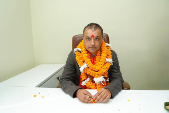 कांग्रेस सभापति गगन थापाले गरे पदभार ग्रहण