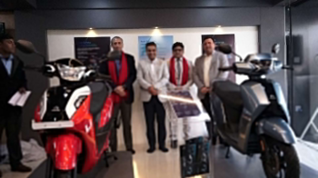 नेपालीमा एम्पीएरका दुई नयाँ ईभीको बिक्री सुरु, सुरुवाती मूल्य तीन लाख