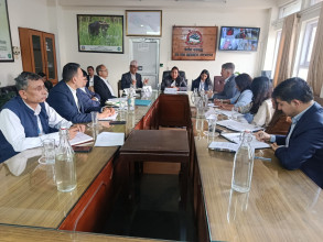 मन्त्री चौधरी र विश्व बैंकका  तीन देशका निर्देशक डेभिड सिस्लेनबीच भेट