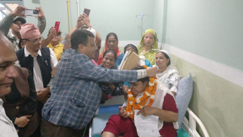 सरकार र अधिकारकर्मी खानबीच पाँच बुँदे सहमति, २३औँ दिनमा तोडियो अनशन