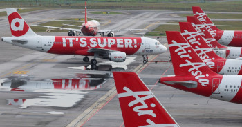 इन्धन महँगिएपछि एयर एसियाको ठूलो कटौती, नेपाल-भारतका उडान प्रभावित