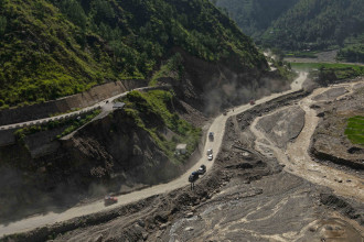 बाढीले क्षतविक्षत बीपी राजमार्गलाई फेरि जापानकै अनुदान (तस्बिरसहित)