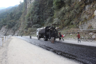 कलुवापुर-बेलौरी सडक कालोपत्र तीन महिनापछि हुने