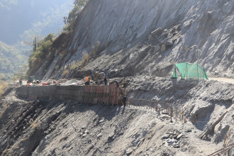 बेनी–जोमसोम सडकः म्याग्दी खण्डमा पहिरो रोकथाम गर्न रक एकंरिङदेखि पलम पर्खालसम्मको प्रविधि