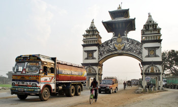 घट्दैछ वीरगञ्ज भन्सारको राजस्व