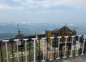 लमजुङको राइनासकोटमा आन्तरिक र बाह्य पर्यटकको घुइँचो