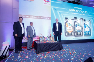 टोटल इनर्जिज र लक्ष्मी ल्युब आयलद्वारा ललितपुरमा टोटल क्वार्ट्ज अटो सर्भिसेजको आउटलेट स्थापना