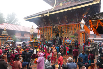 हरिबोधनी एकादशीः चाँगुनारायणमा दर्शनार्थीको भीड (तस्बिरसहित)