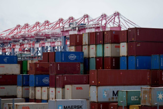 उत्पादकले निशुल्क सामान दिँदा पनि भन्सारले ल्याउन दिँदैन, वारेन्टी क्लेममा पनि सतप्रतिशत भन्सार