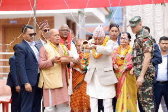 राष्ट्रपति पौडेल छठ पुजास्थल गुह्येश्वरी पुगेर दिए अर्घ्य