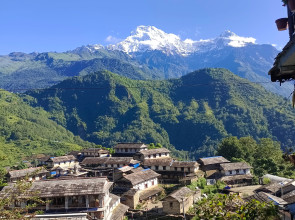 पर्यटक लोभ्याइरहने घान्द्रुक, गुरुङ समुदायको जीवन्त सङ्ग्रहालय