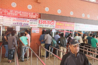 काठमाडौंबाट दसैंका लागि १ लाख २६ हजारभन्दा बढी गाउँ फर्किए, दसैंको चाप बढ्दै