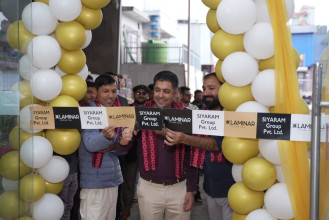 भक्तपुरमा लामिनारका दुई नयाँ शोरुम उद्घाटन