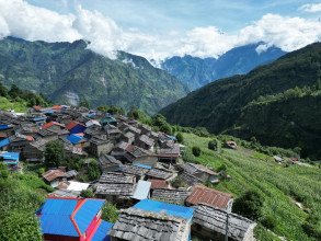 बसाइँसराइले रित्तिँदै म्याग्दीका गाउँ, अवसर खोजीमा सहर पस्छन् बर्सेनि २५० परिवार