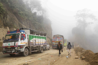 नारायणगढ-मुग्लिन सडकमा राति गाडी चलाउन बन्द