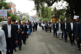 निजामती ट्रेड युनियन खारेज, सरकारी सम्पत्ति फिर्ता  र संगठनमा आबद्ध कर्मचारीलाई तोकिएको दरबन्दीमा काम गर्न निर्देशन