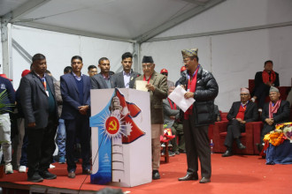 एमालेको नेतृत्वलाई छोए देश ठप्प पार्नुपर्छ- केपी ओली