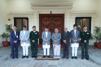 चुनावमा सम्पूर्ण ध्यान केन्द्रित गर्न सरकारलाई राष्ट्रपतिको सुझाव