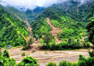 दोरम्बा पहिरोमा बेपत्ता १० मध्ये ८ जनाको मृत्यु