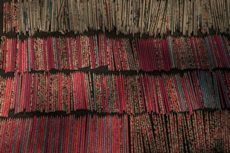 पोख्रेली सिसाकलम: यसरी बन्छ पेपर पेन्सिल (तस्बिरहरु)