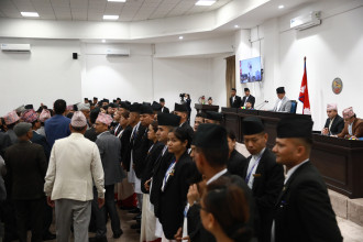 विपक्षी दलहरूको निरन्तर अवरोधका कारण बजेटमाथिको छलफल प्रभावित