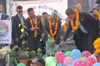 दोलखा महोत्सव उद्धघाटन गर्दै प्रधानमन्त्री दाहालले भनेः अर्थतन्त्र बलियो बन्दै छ 