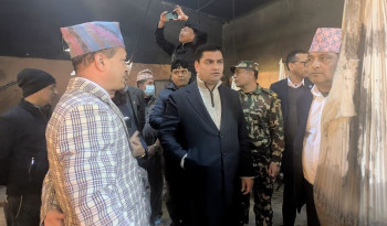 वैद्यखानाका कर्मचारीलाई मन्त्री पौडेलले भने- सरकारसँग पैसा मागेर तलब-उपदान दिन सकिन्नँ