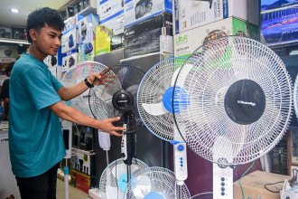 गर्मी बढेसँगै बढ्न थाल्यो फ्यानको बिक्री (तस्बिरसहित)