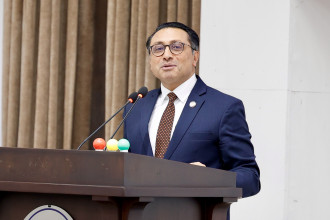 प्रतिनिधिसभा बैठक बस्दै, अर्थमन्त्रीले विनियोजन विधेयक २०८३ प्रस्तुत गर्ने