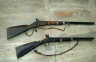 बाँकेमा ७५ थान हातहतियार बुझाइयो, गाउँगाउँमा मतदाता शिक्षा दिँदै निर्वाचन आयोग