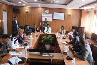 खानेपानीमन्त्री र भारत सरकारका विज्ञ टोलीबीच खानेपानीसम्बन्धी छलफल