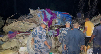 दाउन्नेमा ट्रकले बस र पिकअपलाई ठक्कर दिँदा तीन जनाको मृत्यु, १५ घाइते