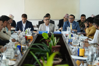 अर्थ समिति बैठक बस्दै, करका दर हेरफेर विवादबारे अर्थमन्त्रीसँग जवाफ मागिने