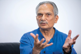 बालेन भेट्न पुगे पूर्वप्रधानमन्त्री बाबुराम भट्टराई