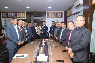 बैंकर्स संघ पदाधिकारीले भेटे अर्थमन्त्री, बैंकिङ क्षेत्रमा नीतिगत सुधारको माग