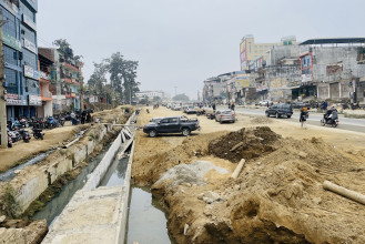 पुलचोक–गोन्द्राङ ६ लेन सडक निर्माण धमाधम