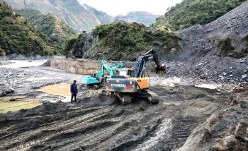 बीपी राजमार्गमा पुनः अवरुद्ध, वैकल्पिक सडक प्रयोग गर्न प्रशासनको आग्रह