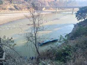 बस दुर्घटना अपडेटः मृतकको संख्या सात पुग्यो