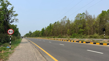 नारायणगढ–बुटवल सडकः ८१ प्रतिशत भौतिक प्रगति, डिभाइडरमा रङ र तारबार लगाउन सुरु