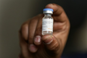 काठमाडौंमा पनि लगाउन थालियो एचपिभी खोप (तस्बिरहरु)