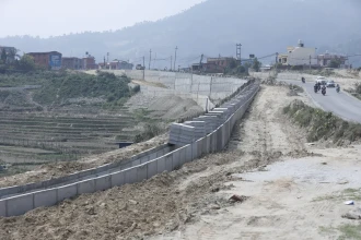 सूर्यविनायक-साँगा खण्डमा सुक्खा पहिलो, एक जना मजदुर घाइते 