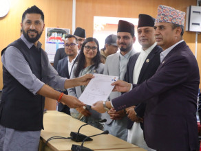 सभामुखमा रास्वपा उपसभापति अर्यालको उम्मेदवारी दर्ता, एमालेले उठायो गुरु बराल