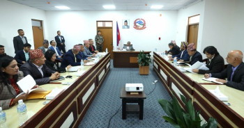 प्रधानमन्त्री र दुर्गा प्रसाईंबीच वार्ता, देशमा स्थिरता कायम गर्ने सहमति