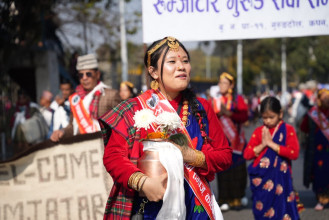 यस्तो छ ल्होसारको रौनक (तस्बिरहरु)