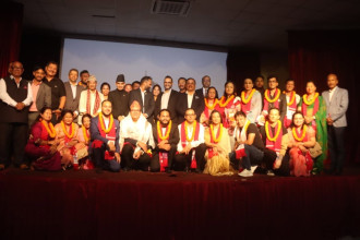 ‘इलिफेन्ट्स् इन द फग’ लाई २ लाख ५० हजार नगदसहित सम्मान