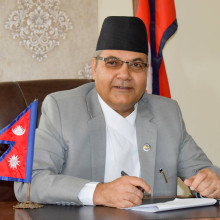 कुलमानलाई एमाले नेता बास्काेटाकाे प्रश्न 'स्टन्ट'ले देश चल्दैन, उद्याेगीलाई उपभाेग गरेकाे बिल किन नदिएकाे?