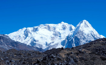 नेपालीसहित १० जनाले गरे कञ्चनजङ्घा हिमाल आरोहण