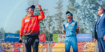 चितवन राइनोजले पहिलाे फिल्डिङ गर्ने