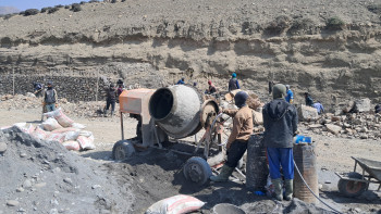 कोरलानाका जोड्ने कागबेनी-छुसाङ सडक स्तरोन्नति गरिँदै